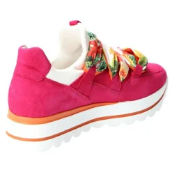 Sneaker