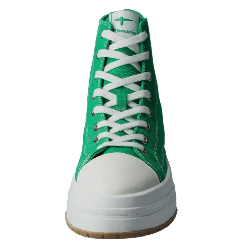 Sneaker hoch