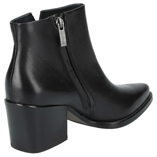 Stiefelette